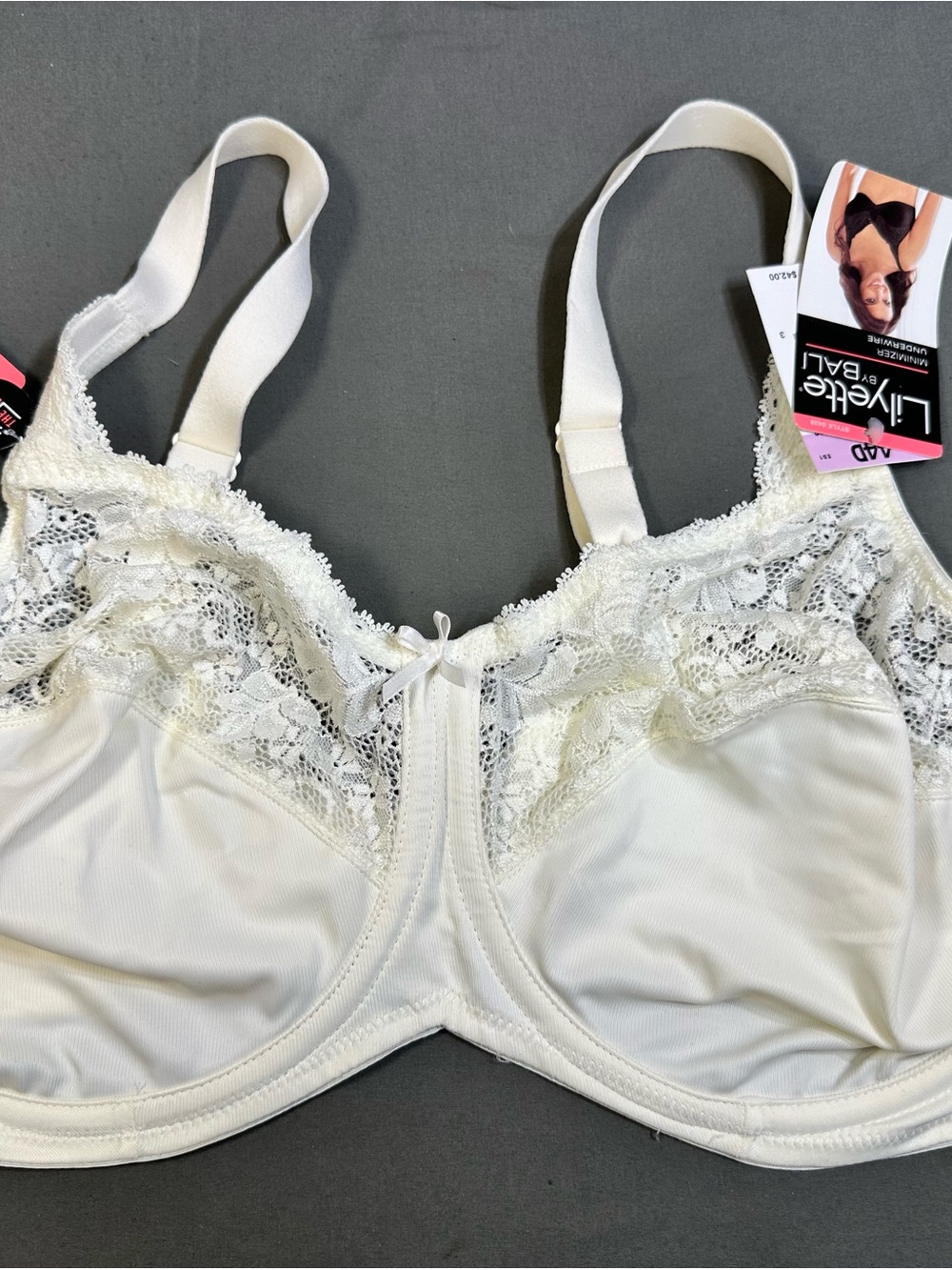NWT Lilyette by Bali Comfort Lace Minimizer Underwire Bra White 44D